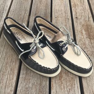 Sperry topsiders
